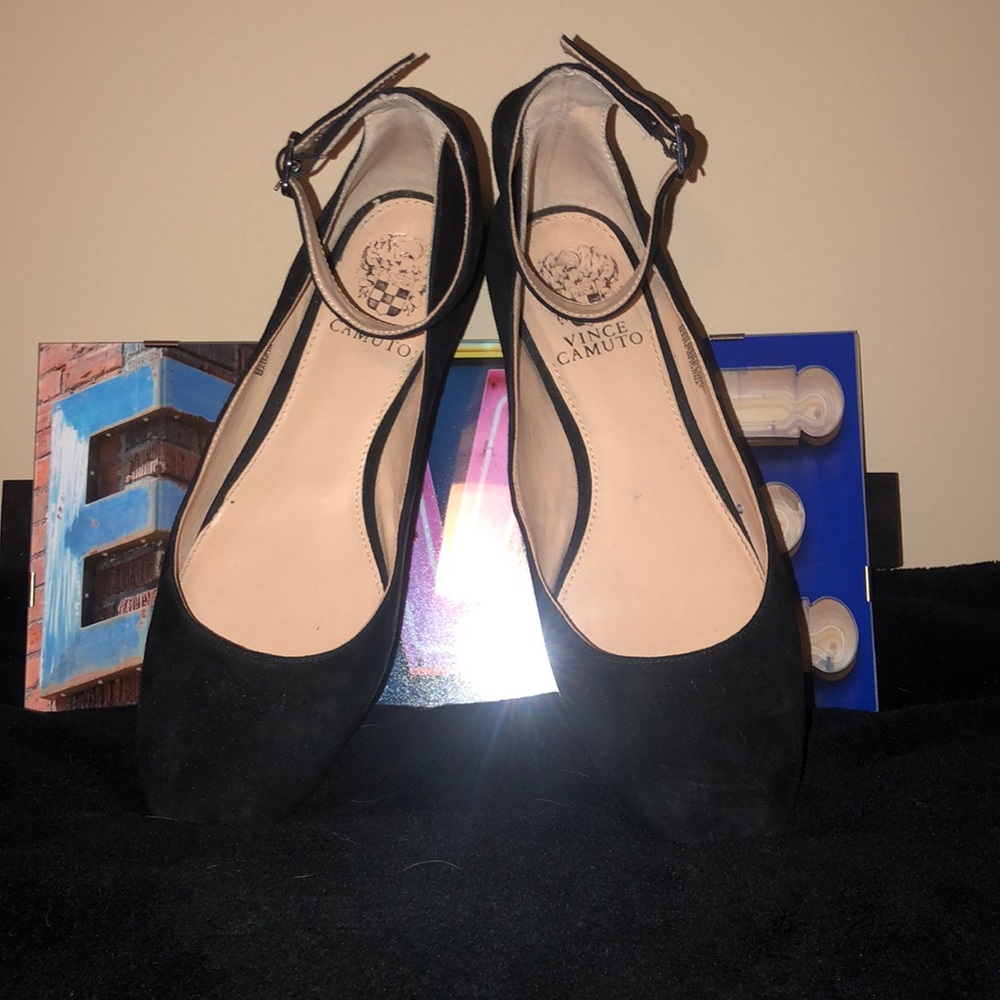 Velvet flats